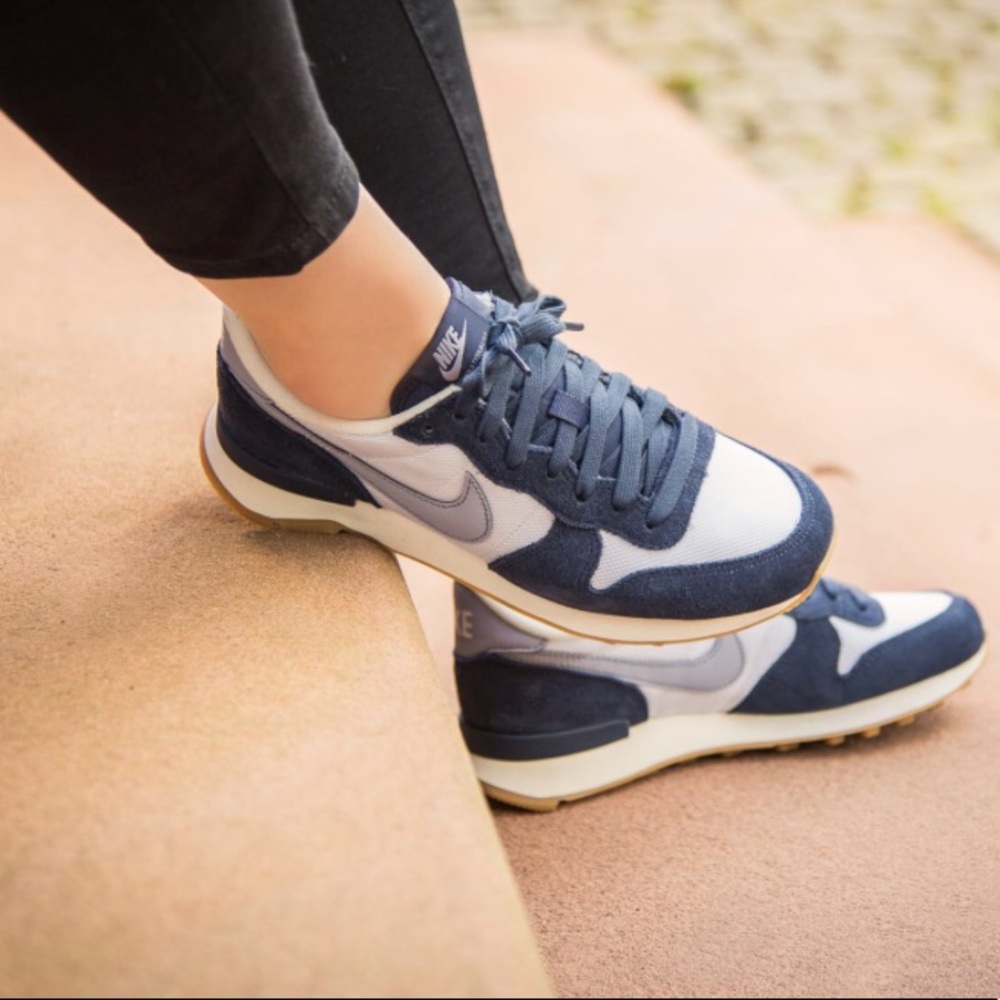 NWT Nike Internationalist Blue WMNS - Picture 6 of 8